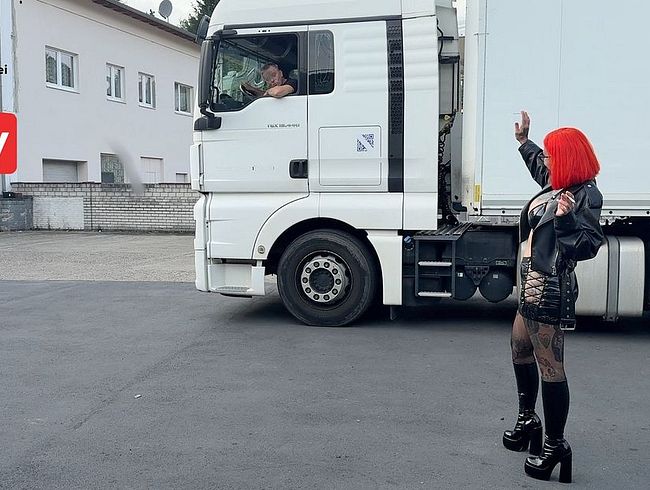 Download: Cat-Coxx - Perverser Truckstop!!!Auch Wolfgang (58)darf rüber rutschen