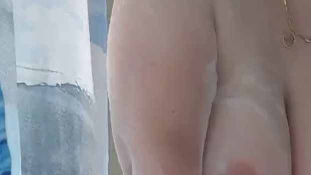 Download: Chantal2021 - Unter der du Dusche ein bisschen geil machen ????