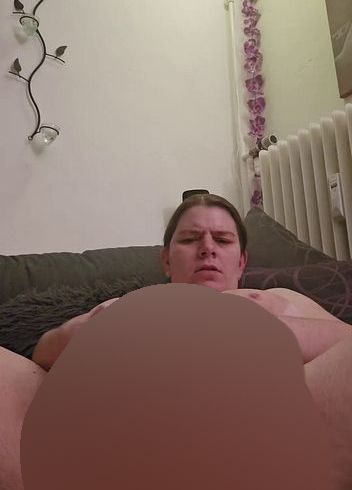 Download: Chantal2021 - Befriedige mich mit meinem Dildo