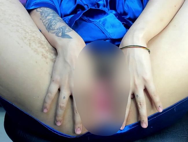 Download: CherryFer - Du bist ganz nah an meiner Muschi, du kannst sehen, was da drin ist