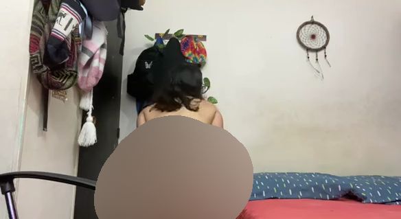 Download: CherryFer - ICH TWERKE NACKT UND WERDE SO GEIL, DASS ICH NICHT WIDERSTEHEN KANN!