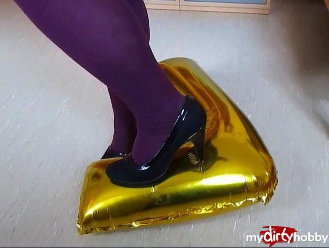 Download: CherrysSecret - Spaß mit dem goldenen XL-Luftballon