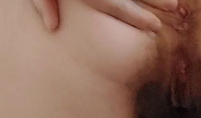 Download: Cheyenn432 - Behaart und mit Finger gefickt