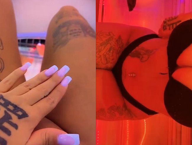 Download: Coco2004 - Russische Teen macht es sich selbst im Soli