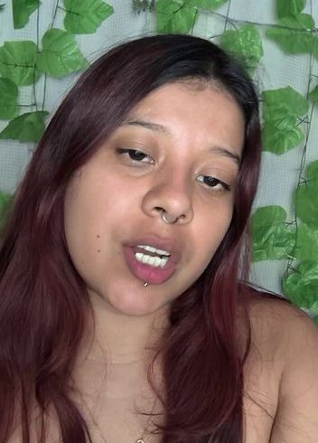 Download: CoralineHale - Gefällt dir, wie ich meine Erdnussbutter genieße, Liebling?