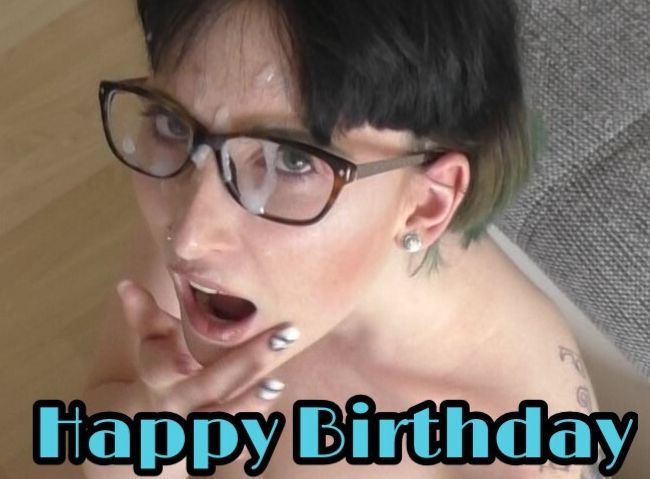 Download: Costas_Antonis - Happy Birthday Egon. Dein Geschenk liegt hier schon