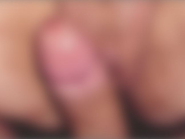 Download: CoupleofCloseups - Er FICKT mich ordentlich DURCH bis er auf meine kleine haarige MUSCHI spritzt!