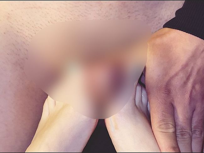 Download: CoupleofCloseups - Richtig geiler FOOTJOB!! Er FICKT meine FÜSSE bis zum ABSAFTEN!!