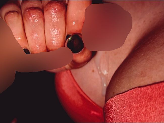 Download: CoupleofCloseups - Intensiver CLOSEUP-HANDJOB mit TITTENBLICK!! Er SPRITZT mir auf die TITTEN! SPERMA GARANTIE!!