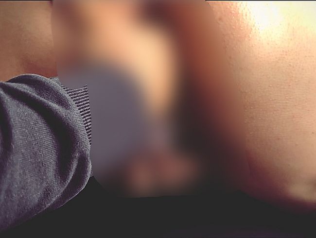 Download: CoupleofCloseups - NASS und GEIL aufgewacht!! Ich FICKE seine HAND bis zum ORGASMUS!