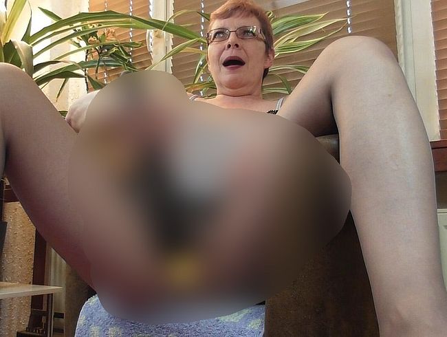 Download: Crazy-Carmen - Meine feuchten Strumpfhosen-Orgasmen