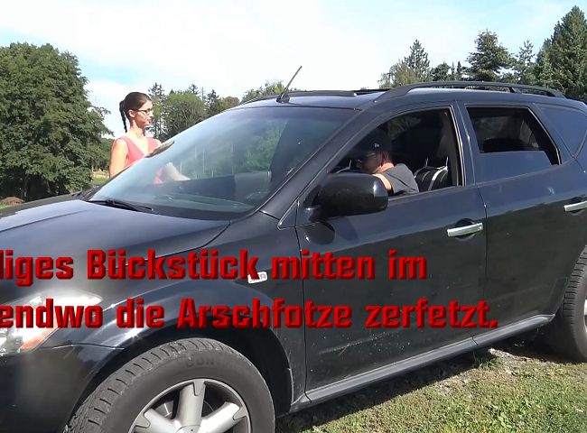 Download: Crazy-Sophia - Nerdiges Bückstück mitten im Nirgendwo die Arschfotze zerfetzt!!