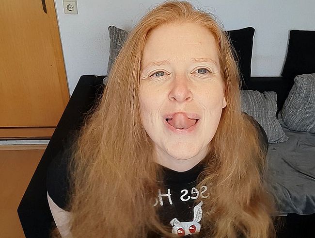 Download: Curly82 - Spritz mir ins Gesicht - Kurzclip