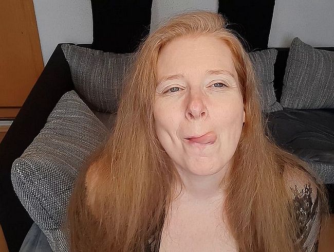 Download: Curly82 - Spritz mir schnell ins Gesicht - Kurzclip