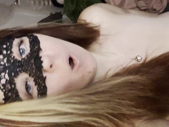 Download: CurvySecret - SPONTANE SQUIRT-QUEEN ESKALATION UNGESCHNITTEN :D