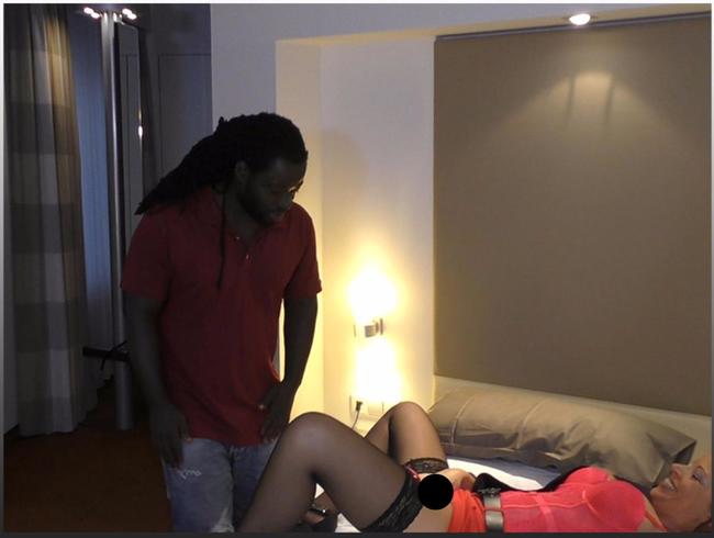 Download: DaCada - Besuch vom Black_Boy mit Big Cock....