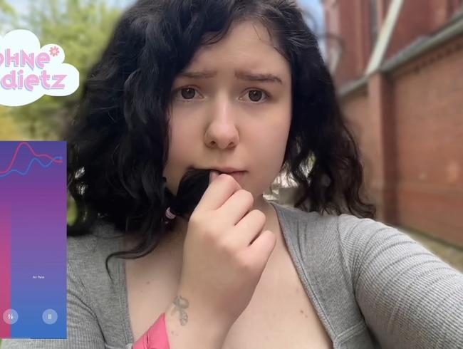 Download: DaphneDietz - Mein erstes Mal per Fernsteuerung in der Öffentlichkeit gekommen!!! (PUBLIC / OUTDOOR)