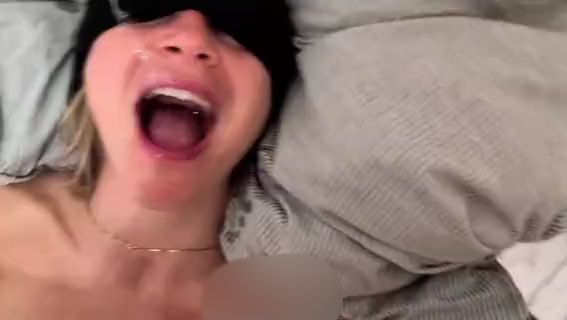 Download: Deluxerausch - Schwanzgeil - Gesichtsfick - Blowjob - facefuck - ficken - strippen