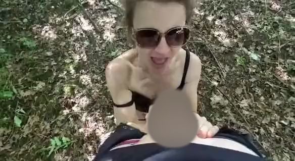 Download: Deluxerausch - Beim Inlineskaten, am Waldrand hat sie voll Lust seinen Schwanz zu blasen und gefickt zu werden