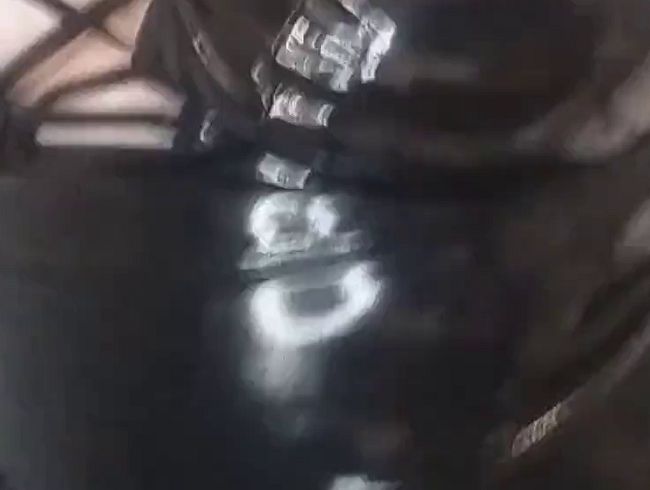 Download: Demi_derriere - Glänzendes Necken