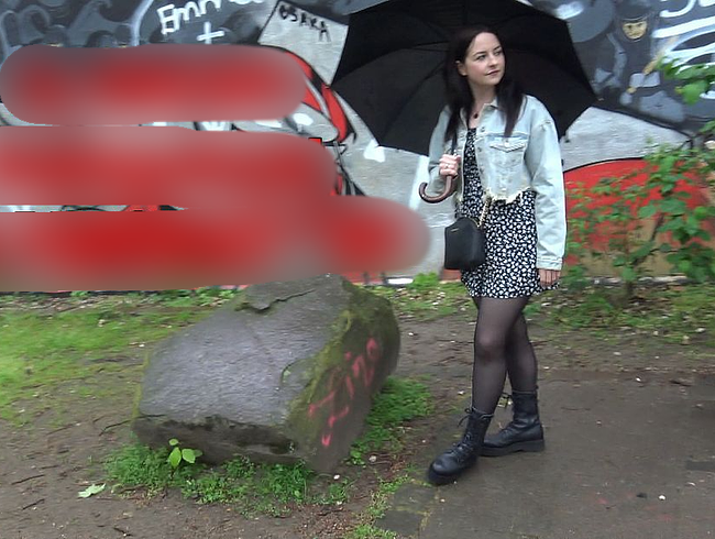 Download: DerPornoBeamte - Zu DREIST! Angequatscht und DURCHGEFICKT!