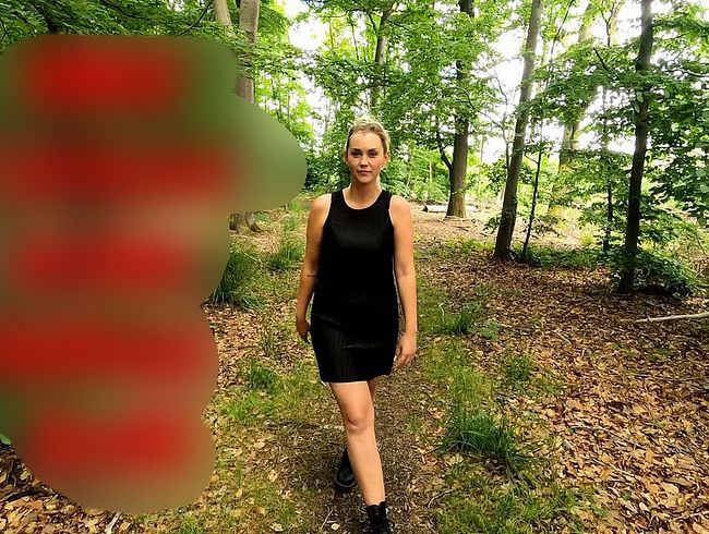 Download: DerPornoBeamte - OMG! Larissas erster Outdoor Dreh!