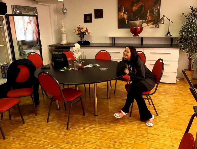 Download: DerPornoBeamte - Nur hinter der Kamera?! Nix da, ich ficke jetzt auch!