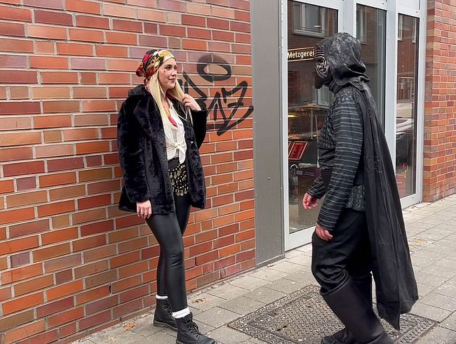 Download: DerPornoBeamte - KARNEVAL EXTREM! LarissaBell Angequatscht & DURCHGEFICKT!