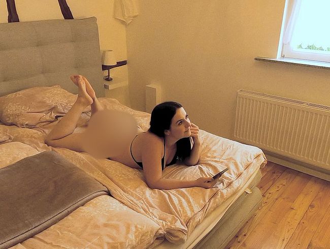 Download: DerPornoBeamte - Er geht zur Arbeit, ich FICKE seine Frau!