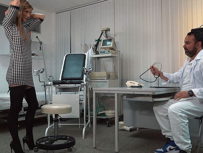 Download: DerPornoBeamte - LETZTER CLIP von MelanieSchweiger (MellyBunnyLuder)!