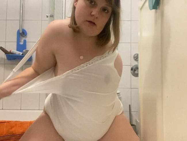 Download: Deutsche_Anna - Im durchsichtigen Shirt masturbieren