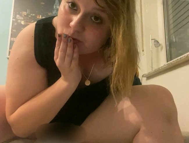 Download: Deutsche_Anna - Geil das Mösschen streicheln!