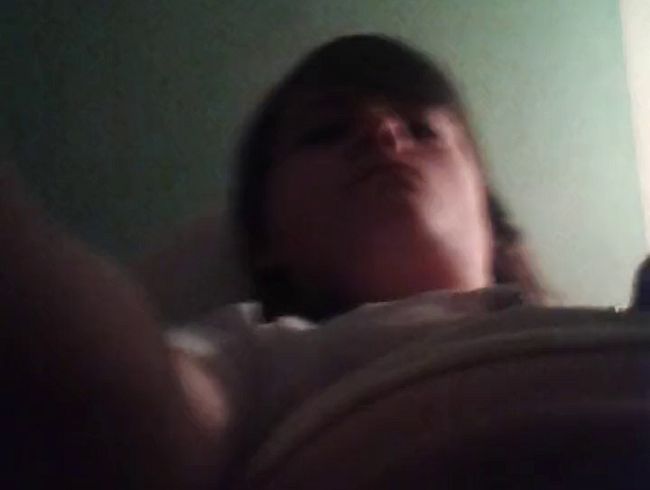 Download: Deutsche_Anna - 18 Jähriges Amputee Girl benutzt zum ersten Mal vor der Cam ein Sextoy