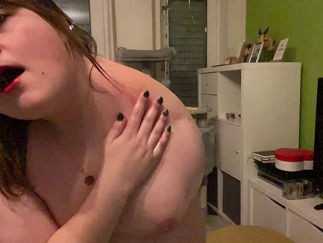 Download: Deutsche_Anna - Amputiertes Teufelchen ist bereit dich zu bestrafen!