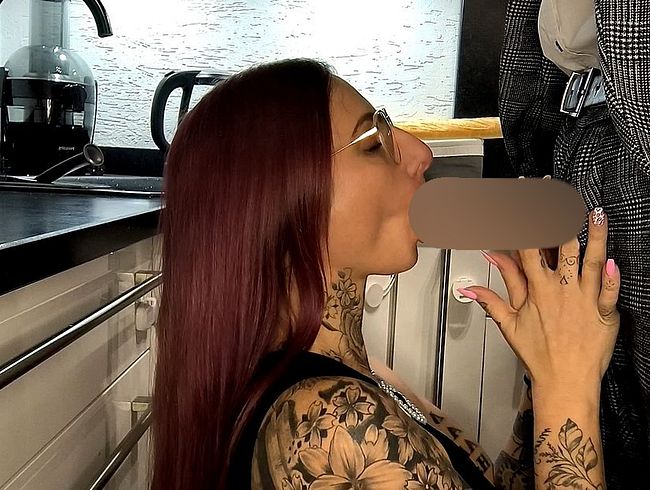 Download: Devils_Akita - Kochen & Ficken! So mega geil! Ein Gentleman mit großem Schwanz fickt mich beim Kochen!