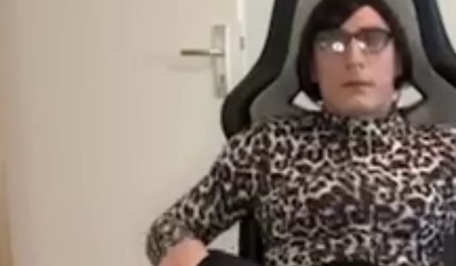 Download: DianaWinter - Der zweite Teil meines Verwöhnvideos,(Nylonsohlen) :))