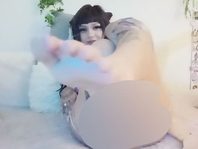 Download: DianneGolden31 - Sag mir, gefallen dir meine Füße?