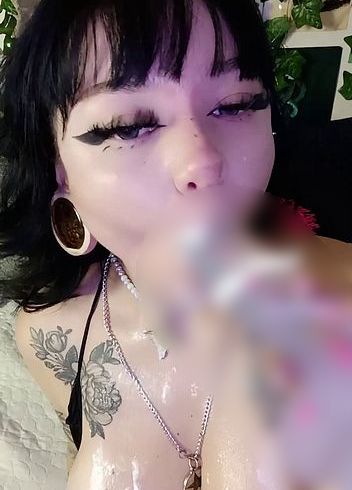 Download: DianneGolden31 - Spielst du gerne mit mir mit Schlagsahne?