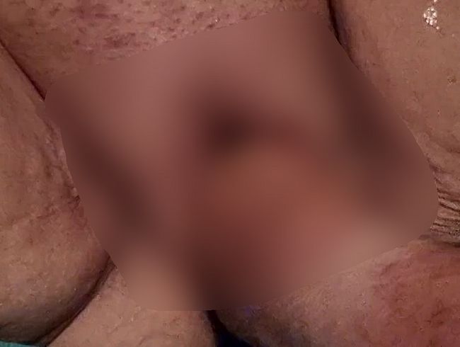 Download: DickeTitte70 - Muschi bearbeitet bekommen incl. Fisting