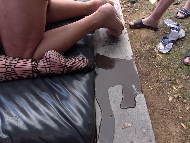 Download: Dirty-Kiki - Gang Bang Schlampen Fickerei Teil 2