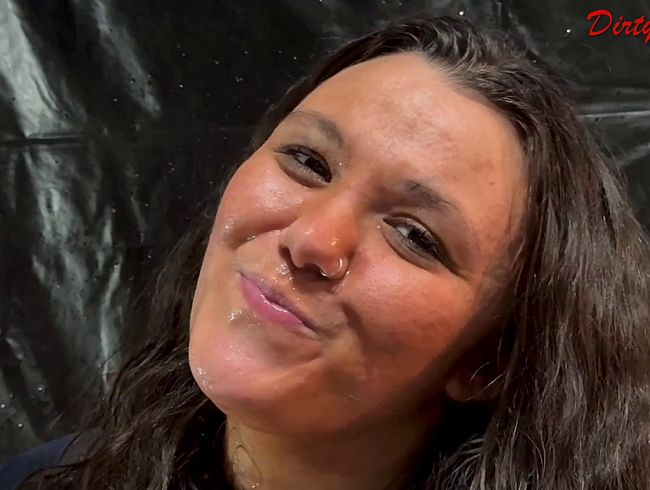 Download: Dirty666Pee - Dreckige Piss-Trink-Spiele – Ich schlucke extrem viel Pisse und Spucke