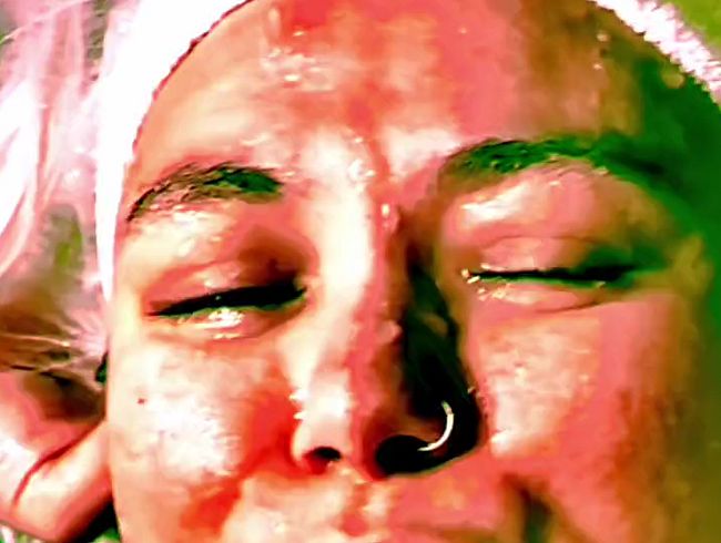 Download: Dirty666Pee - Immer mitten in die Fresse rein! (Pisse Natursekt Urin)