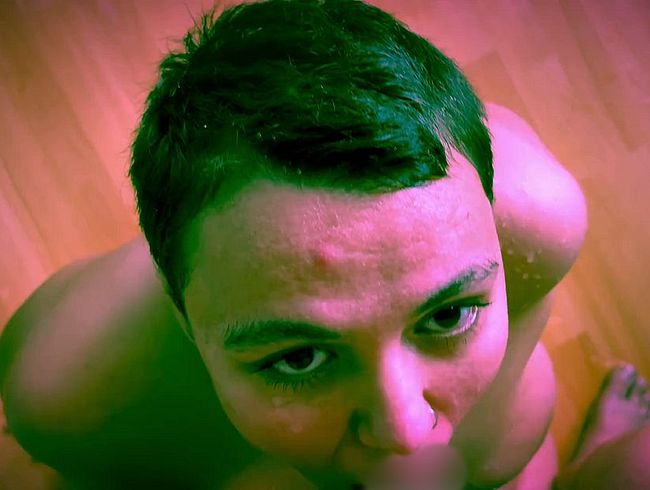 Download: Dirty666Pee - Pisse für die brave Peenelopee und das nicht wenig.