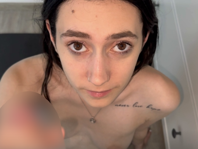 Download: DirtyTeenxRay - Bei Yoga Session die Freundin gestört !