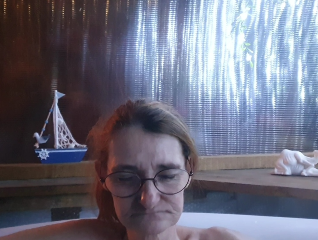 Download: Dirtysandy71 - Relax im whirlpool