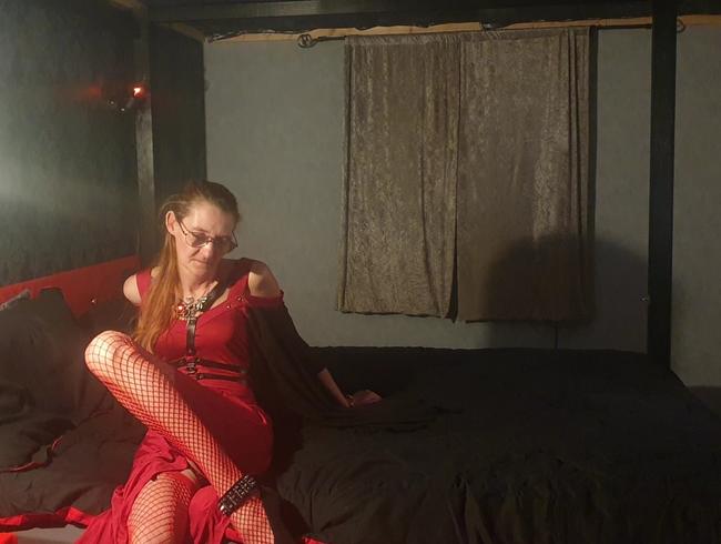 Download: Dirtysandy71 - Neue rote dessous von einem Fan bekommen