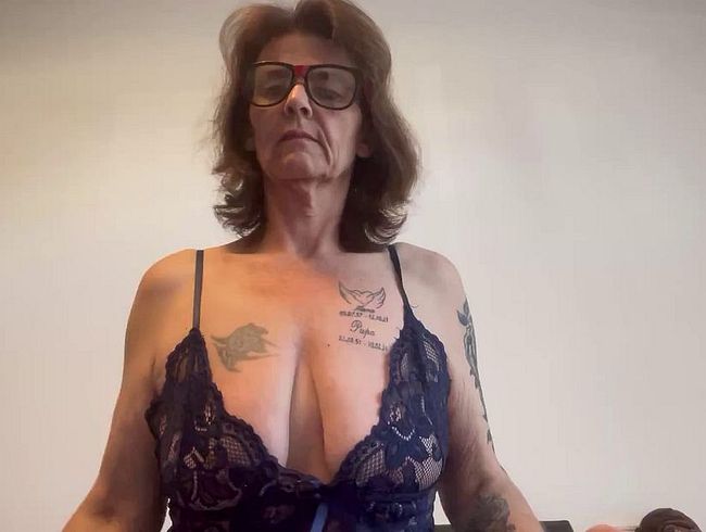 Download: DivineDesire - Ich war geil !!! SB mit Dildo und Orgasmus########