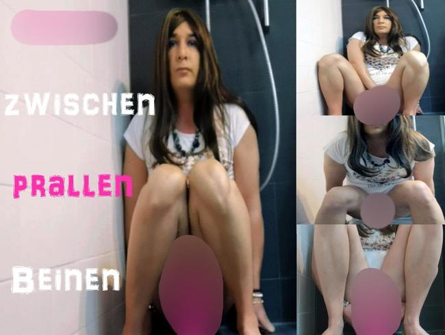 Download: DivyStylez - Dildo zwischen prallen Beinen