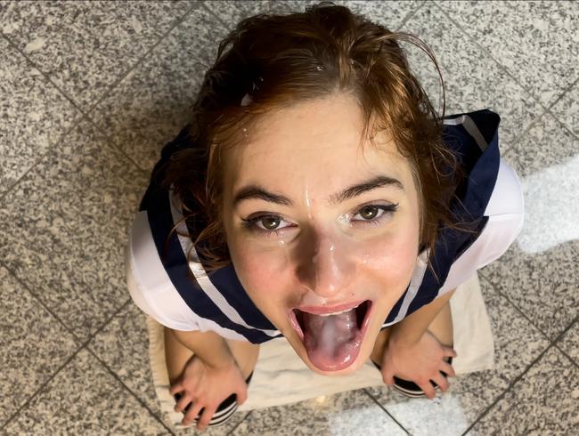 Download: Dollydyson - User Bukkake / I’m a Bitch (Teil 4)