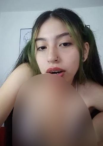 Download: DominiqueSmith - Ich habe etwas im Mund!